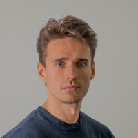 Case Study: How Suited Tutor Build Trust and Saving Costs with Veshort